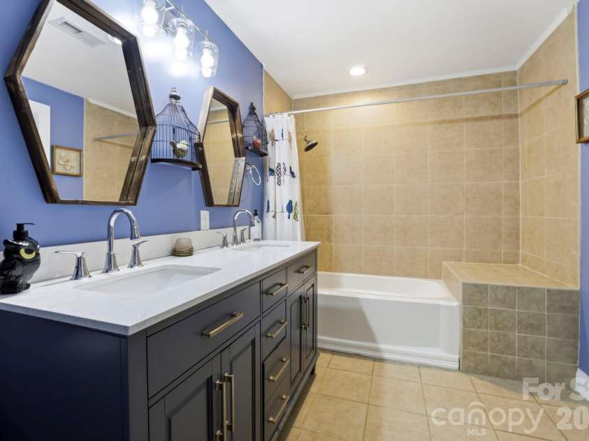 26 Crestwood Drive, Arden, NC 28704.  MLS# CAR4400337, YatesRealty ID 37672. Full Bathroom in Basement