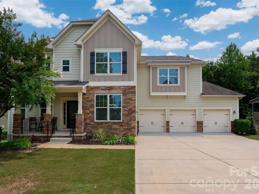 1809 Trading Path Lane, Waxhaw, NC 28173.  MLS# CAR4396687, YatesRealty ID 37673. 