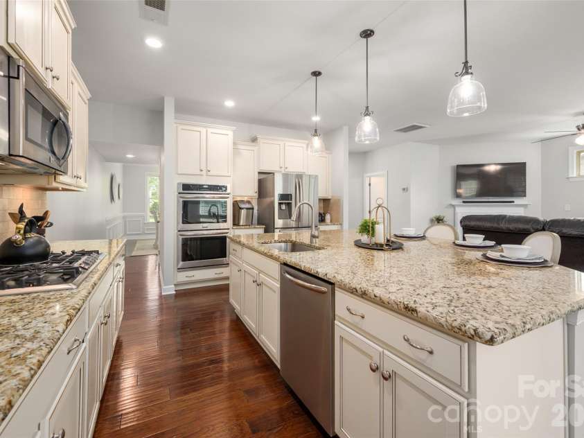 1809 Trading Path Lane, Waxhaw, NC 28173.  MLS# CAR4396687, YatesRealty ID 37673. 
