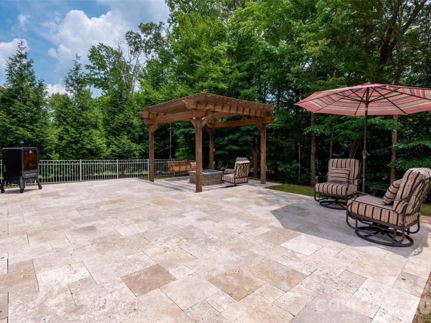 1809 Trading Path Lane, Waxhaw, NC 28173.  MLS# CAR4396687, YatesRealty ID 37673. 
