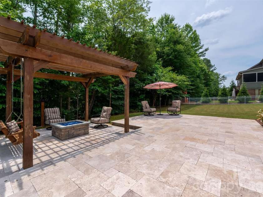 1809 Trading Path Lane, Waxhaw, NC 28173.  MLS# CAR4396687, YatesRealty ID 37673. 
