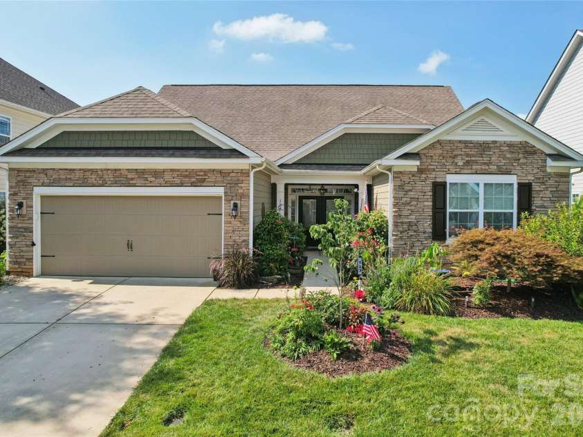 123 Tomahawk Drive, Mooresville, NC 28117.  MLS# CAR4401641, YatesRealty ID 37674. 