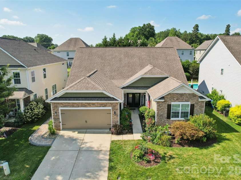 123 Tomahawk Drive, Mooresville, NC 28117.  MLS# CAR4401641, YatesRealty ID 37674. 