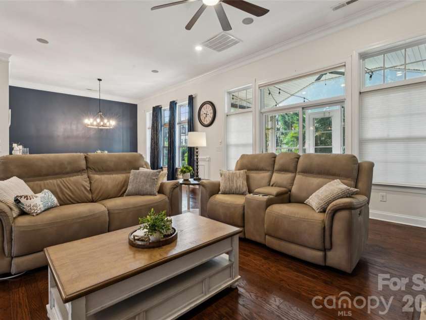 123 Tomahawk Drive, Mooresville, NC 28117.  MLS# CAR4401641, YatesRealty ID 37674. 