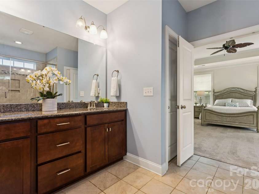 123 Tomahawk Drive, Mooresville, NC 28117.  MLS# CAR4401641, YatesRealty ID 37674. 