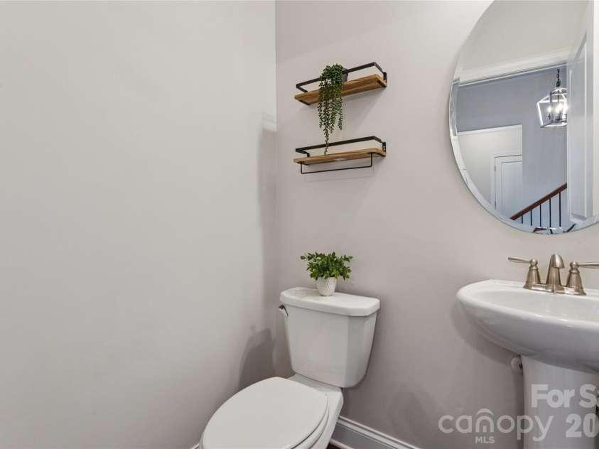 123 Tomahawk Drive, Mooresville, NC 28117.  MLS# CAR4401641, YatesRealty ID 37674. 