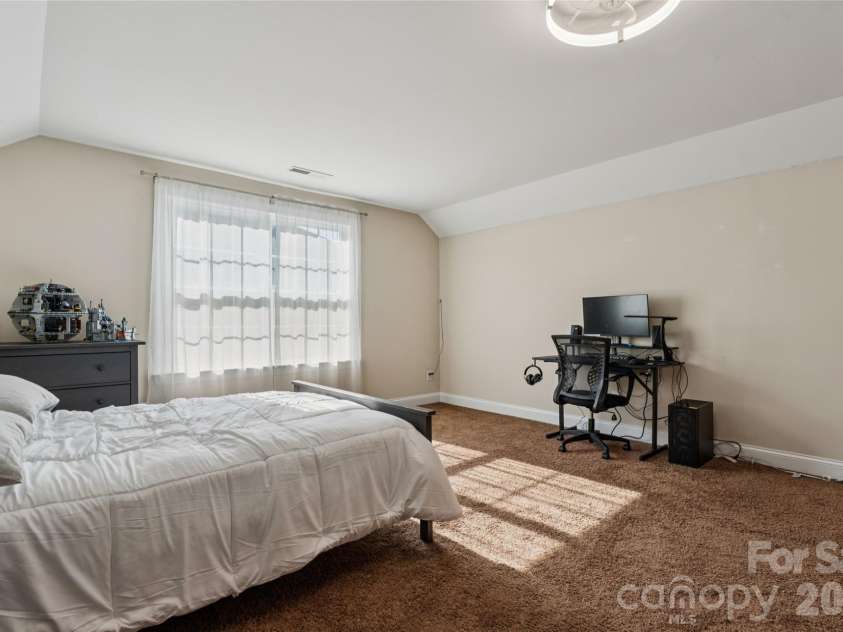 123 Tomahawk Drive, Mooresville, NC 28117.  MLS# CAR4401641, YatesRealty ID 37674. 