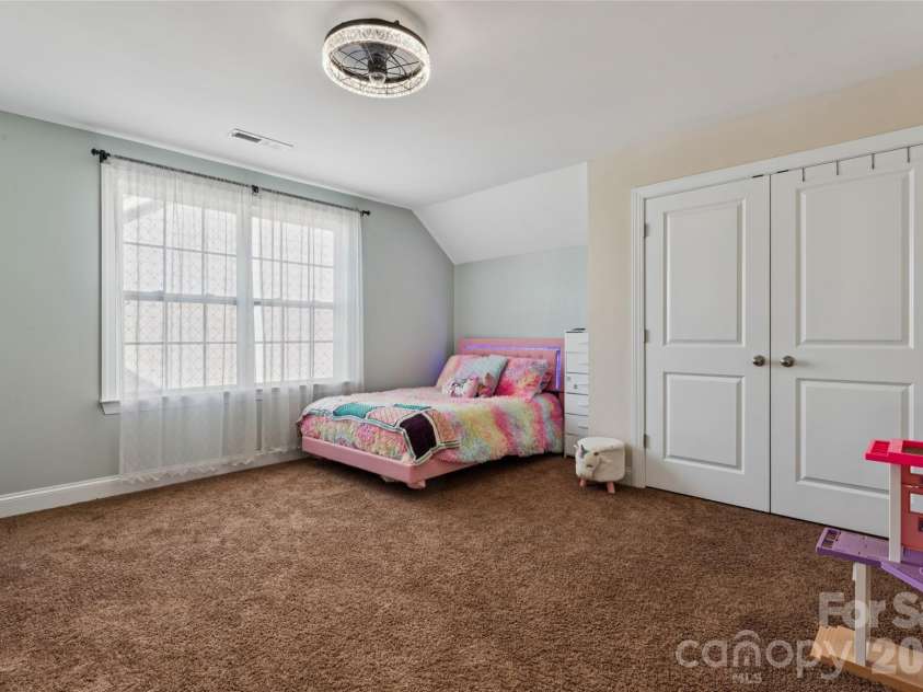 123 Tomahawk Drive, Mooresville, NC 28117.  MLS# CAR4401641, YatesRealty ID 37674. 