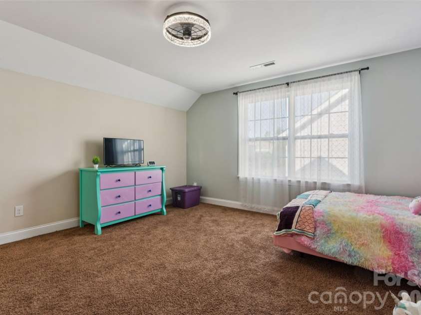123 Tomahawk Drive, Mooresville, NC 28117.  MLS# CAR4401641, YatesRealty ID 37674. 