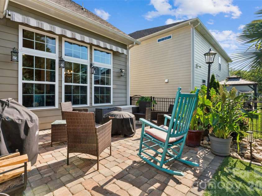 123 Tomahawk Drive, Mooresville, NC 28117.  MLS# CAR4401641, YatesRealty ID 37674. 