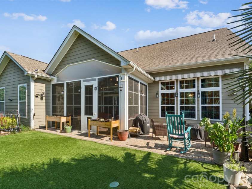 123 Tomahawk Drive, Mooresville, NC 28117.  MLS# CAR4401641, YatesRealty ID 37674. 