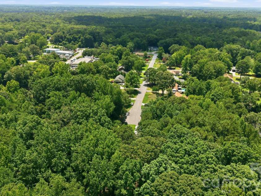 1801 Bridgewood Drive, Lancaster, SC 29720.  MLS# CAR4401979, YatesRealty ID 37676. 