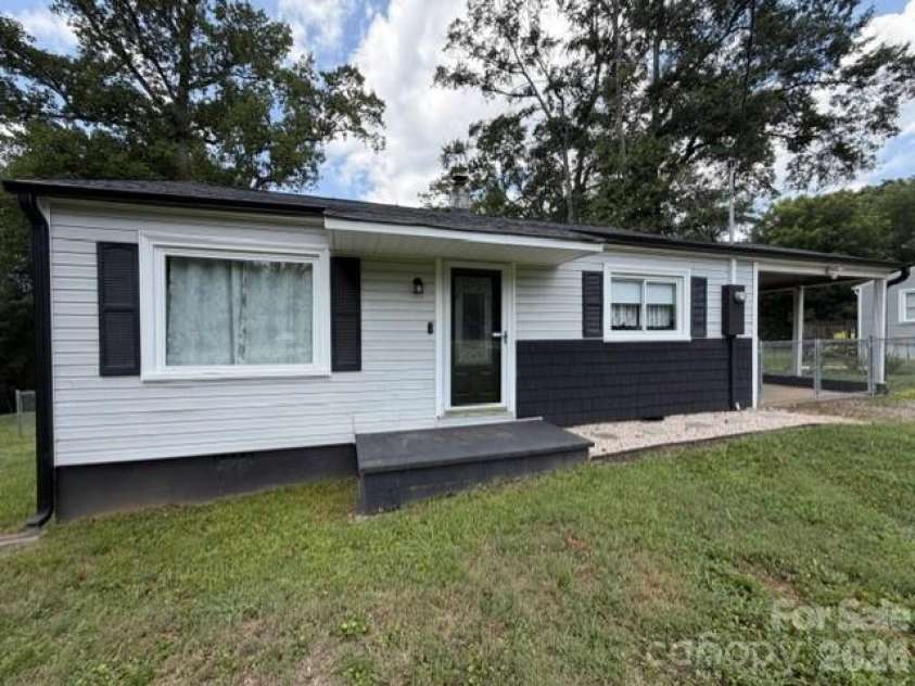 648 Summerow Road, Stanley, NC 28164.  MLS# CAR4402573, YatesRealty ID 37677. 