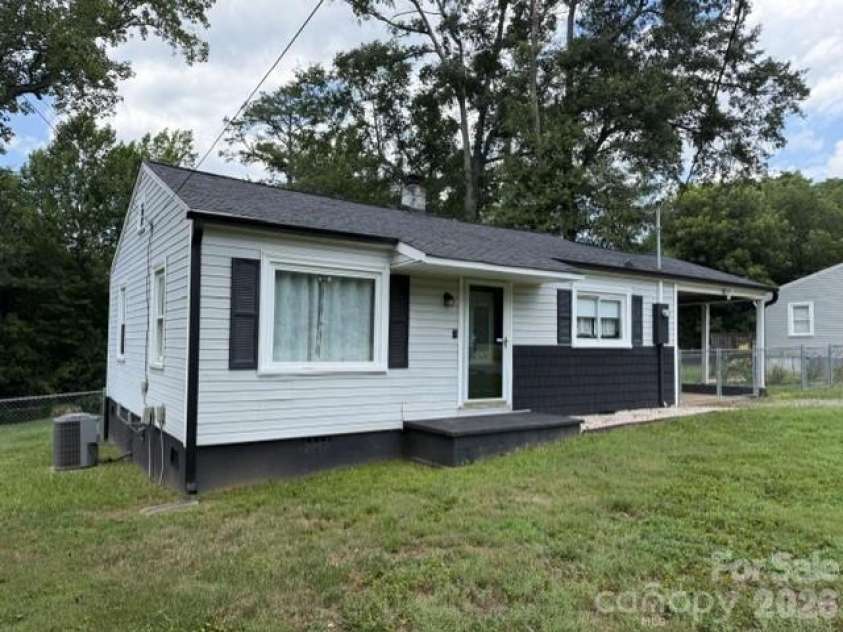 648 Summerow Road, Stanley, NC 28164.  MLS# CAR4402573, YatesRealty ID 37677. 