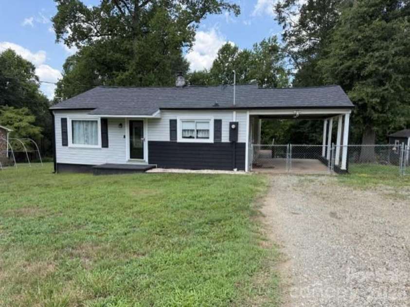 648 Summerow Road, Stanley, NC 28164.  MLS# CAR4402573, YatesRealty ID 37677. 