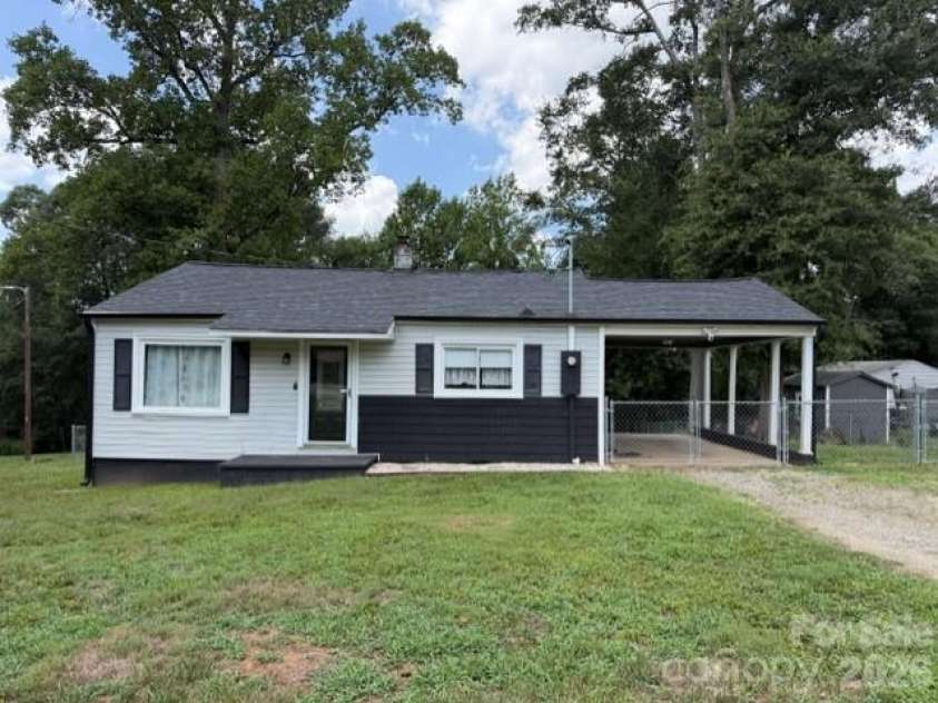 648 Summerow Road, Stanley, NC 28164.  MLS# CAR4402573, YatesRealty ID 37677. 