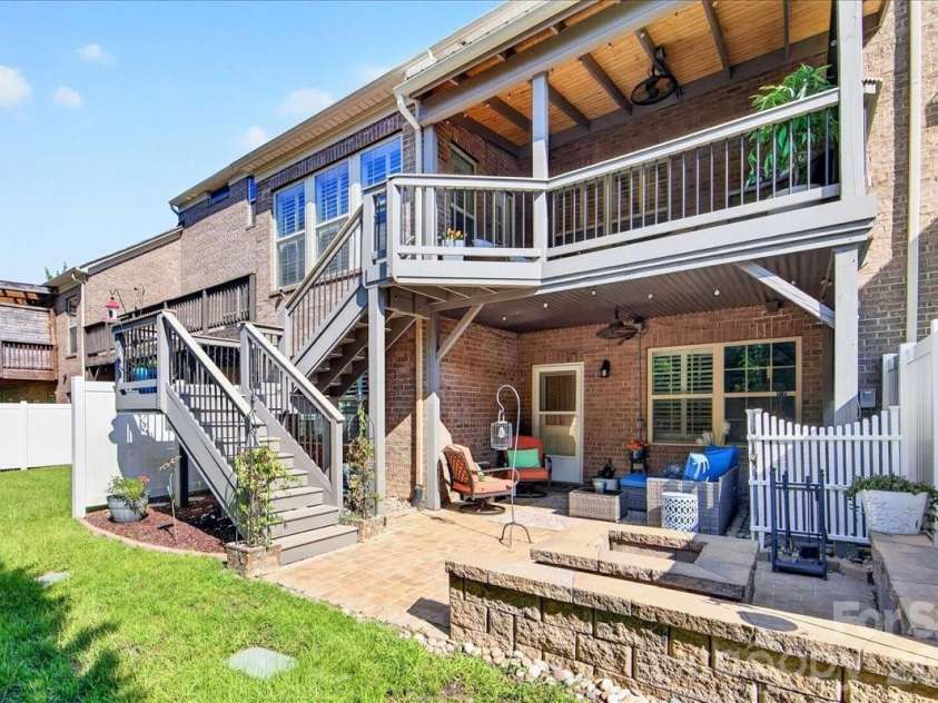 3093 Hartson Pointe Drive, Fort Mill, SC 29707.  MLS# CAR4402189, YatesRealty ID 37679. Check this out!!! wonderful area for relaxing and entertaining