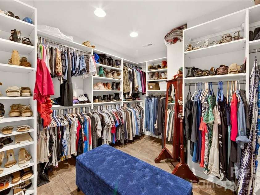 3093 Hartson Pointe Drive, Fort Mill, SC 29707.  MLS# CAR4402189, YatesRealty ID 37679. Custom design walk in closet in primary suite