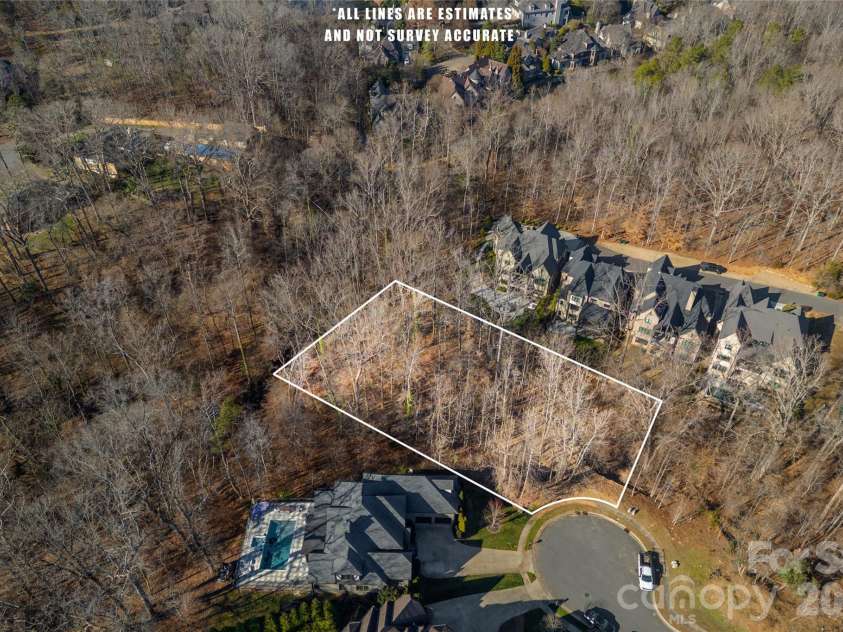 1024 Dacavin Drive, Charlotte, NC 28226.  MLS# CAR4343920, YatesRealty ID 3768. 