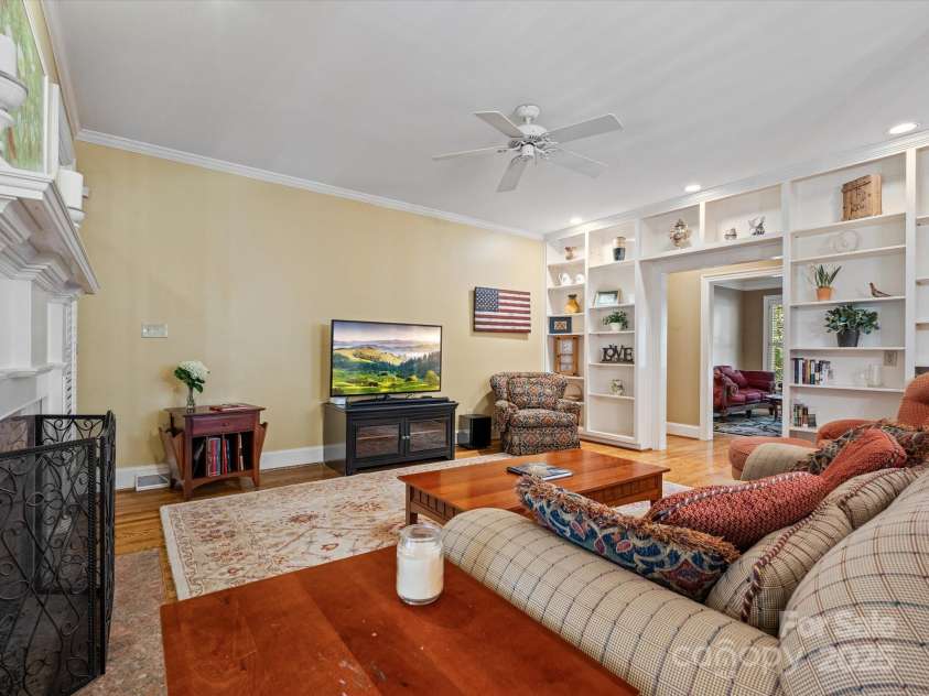 3600 Castellaine Drive, Charlotte, NC 28226.  MLS# CAR4240669, YatesRealty ID 3768. 