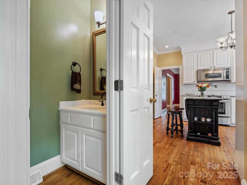 3600 Castellaine Drive, Charlotte, NC 28226.  MLS# CAR4240669, YatesRealty ID 3768. 