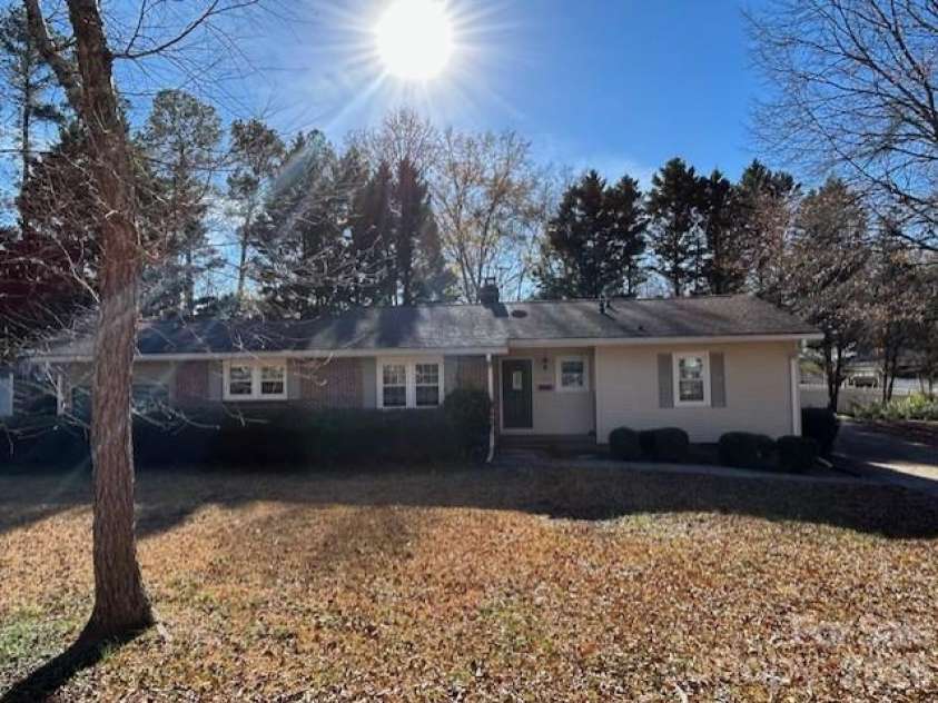 408 Gillsbrook Road, Lancaster, SC 29720.  MLS# CAR4354269, YatesRealty ID 3768. 