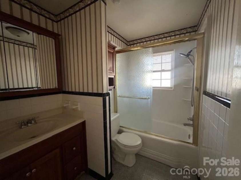 408 Gillsbrook Road, Lancaster, SC 29720.  MLS# CAR4354269, YatesRealty ID 3768. 