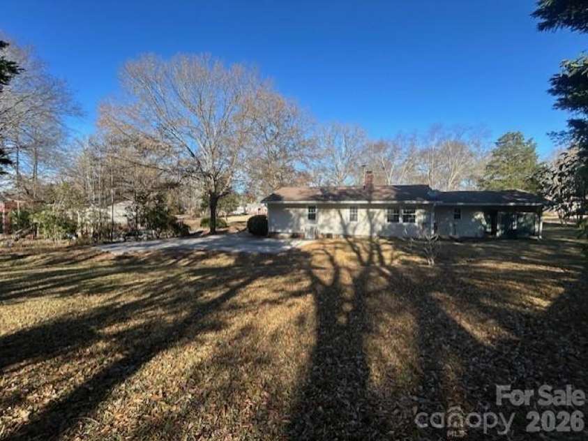 408 Gillsbrook Road, Lancaster, SC 29720.  MLS# CAR4354269, YatesRealty ID 3768. 
