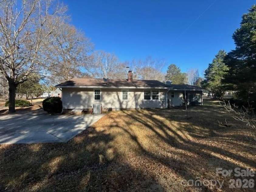 408 Gillsbrook Road, Lancaster, SC 29720.  MLS# CAR4354269, YatesRealty ID 3768. 