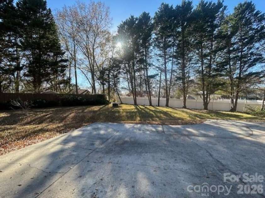 408 Gillsbrook Road, Lancaster, SC 29720.  MLS# CAR4354269, YatesRealty ID 3768. 