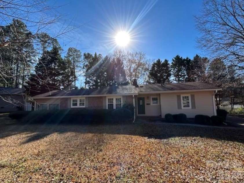 408 Gillsbrook Road, Lancaster, SC 29720.  MLS# CAR4354269, YatesRealty ID 3768. 