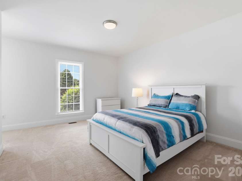 4024 Wild Nursery Court, Charlotte, NC 28215.  MLS# CAR4400472, YatesRealty ID 37683. 