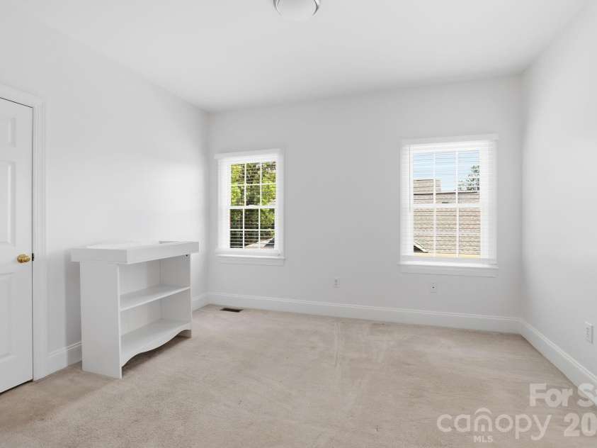 4024 Wild Nursery Court, Charlotte, NC 28215.  MLS# CAR4400472, YatesRealty ID 37683. 