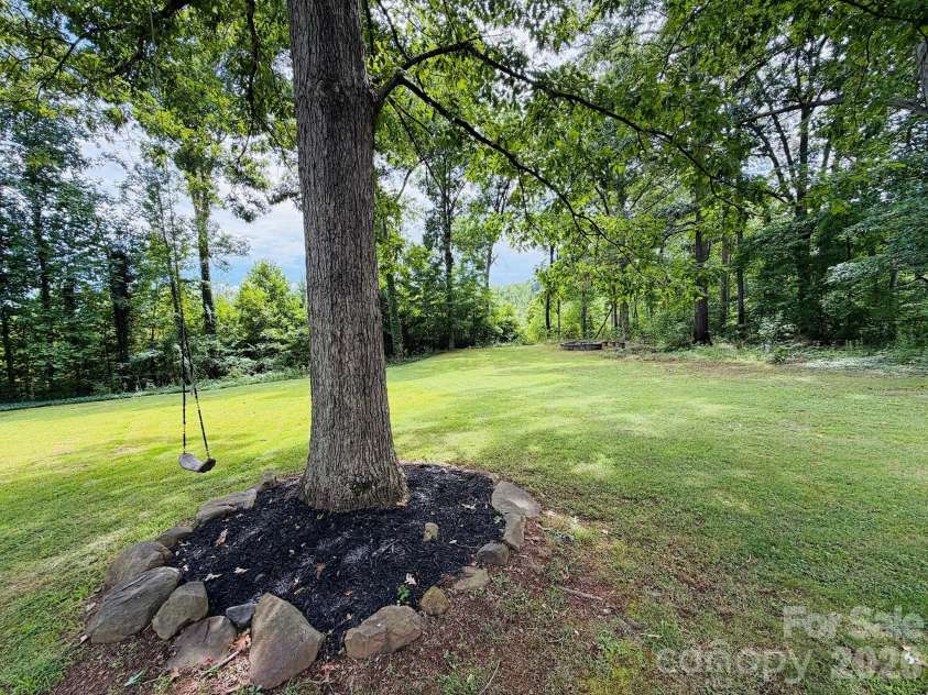125 Red Fox Court, Mount Holly, NC 28120.  MLS# CAR4403020, YatesRealty ID 37684. 