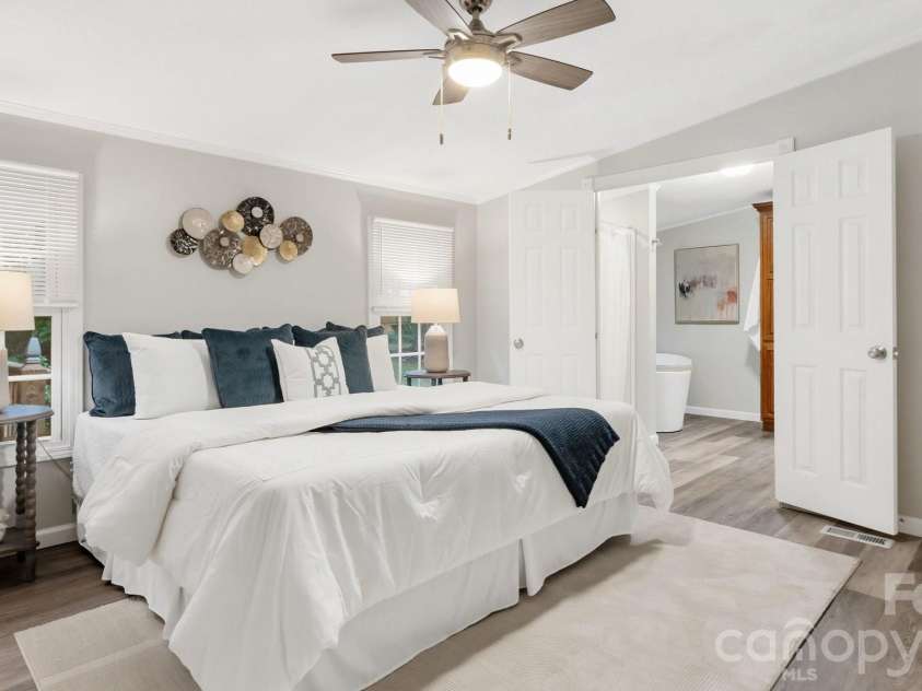 125 Red Fox Court, Mount Holly, NC 28120.  MLS# CAR4403020, YatesRealty ID 37684. Owner's suite