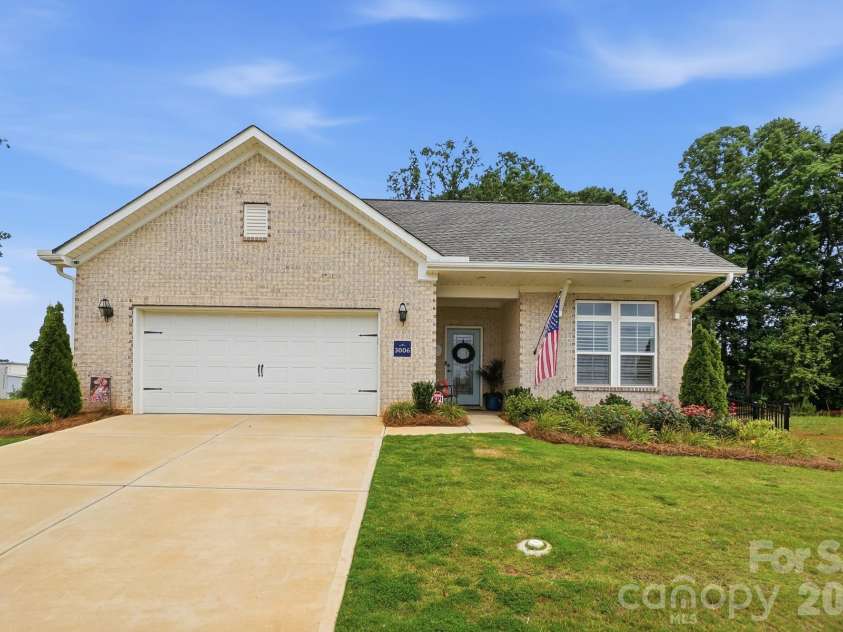 3006 Constitution Lane, Gastonia, NC 28056.  MLS# CAR4402894, YatesRealty ID 37685. 