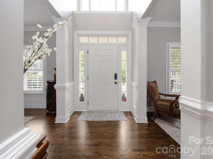 4034 Nicole Eileen Lane, Charlotte, NC 28216.  MLS# CAR4403119, YatesRealty ID 37687. 