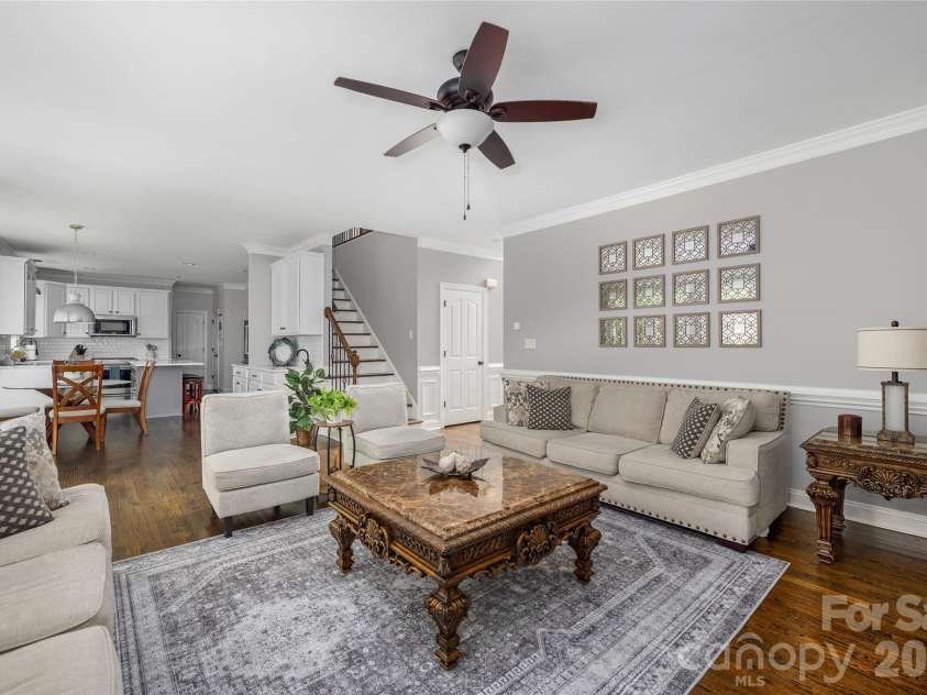 4034 Nicole Eileen Lane, Charlotte, NC 28216.  MLS# CAR4403119, YatesRealty ID 37687. 
