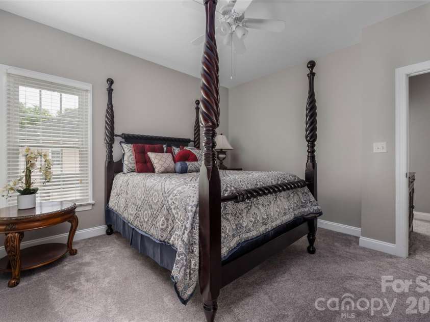 4034 Nicole Eileen Lane, Charlotte, NC 28216.  MLS# CAR4403119, YatesRealty ID 37687. 