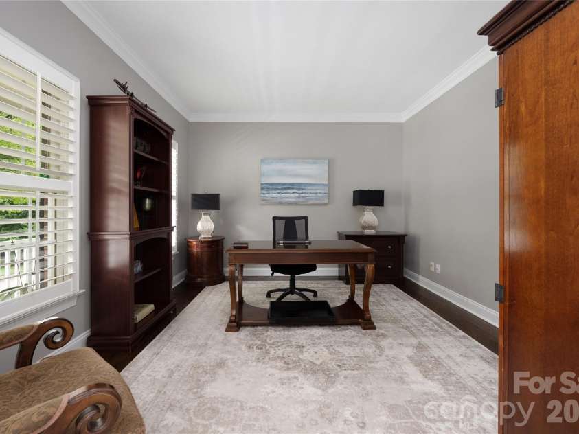 4034 Nicole Eileen Lane, Charlotte, NC 28216.  MLS# CAR4403119, YatesRealty ID 37687. Office