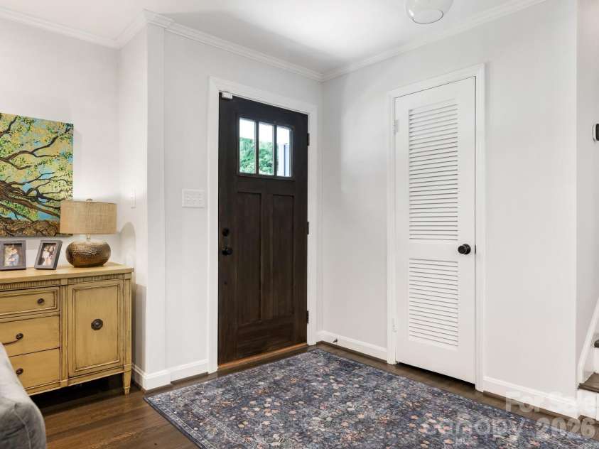 3928 Kitley Place, Charlotte, NC 28210.  MLS# CAR4401783, YatesRealty ID 37688. Foyer
