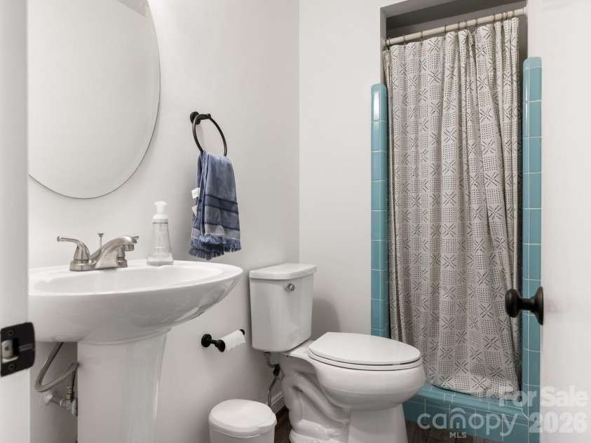 3928 Kitley Place, Charlotte, NC 28210.  MLS# CAR4401783, YatesRealty ID 37688. Full Bath 3