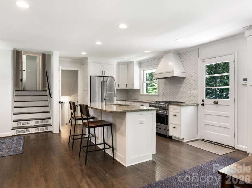 3928 Kitley Place, Charlotte, NC 28210.  MLS# CAR4401783, YatesRealty ID 37688. Kitchen