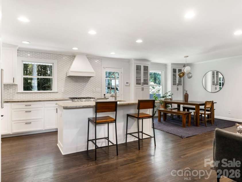 3928 Kitley Place, Charlotte, NC 28210.  MLS# CAR4401783, YatesRealty ID 37688. Kitchen/Dining Room