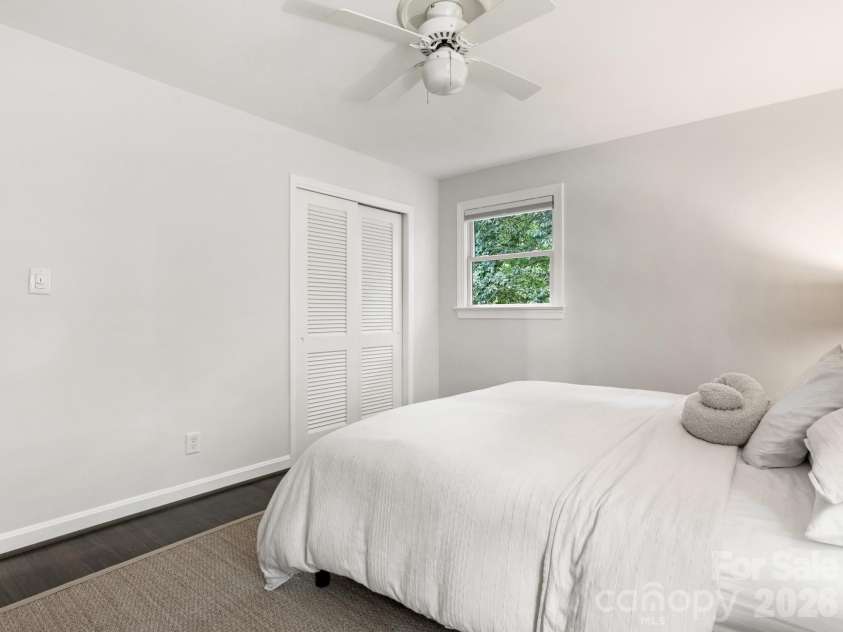 3928 Kitley Place, Charlotte, NC 28210.  MLS# CAR4401783, YatesRealty ID 37688. Primary Bedroom