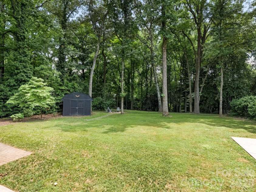 3928 Kitley Place, Charlotte, NC 28210.  MLS# CAR4401783, YatesRealty ID 37688. Rear Yard