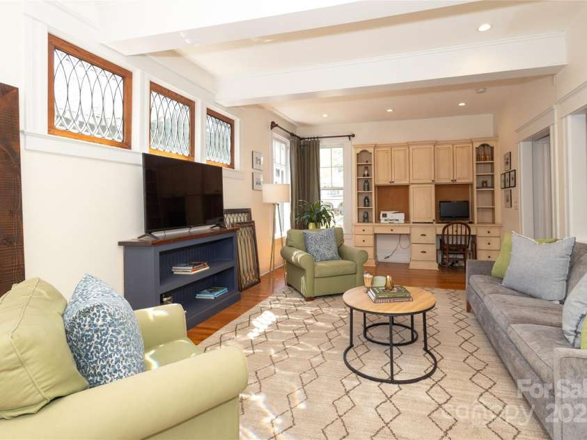 809 Worthington Avenue, Charlotte, NC 28203.  MLS# CAR4230687, YatesRealty ID 3769. 