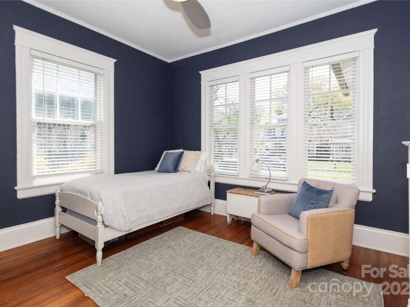 809 Worthington Avenue, Charlotte, NC 28203.  MLS# CAR4230687, YatesRealty ID 3769. Downstairs bedroom