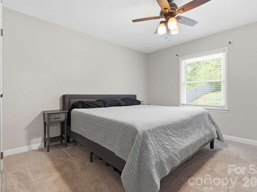 2080 South Point Road, Belmont, NC 28012.  MLS# CAR4404063, YatesRealty ID 37691. 