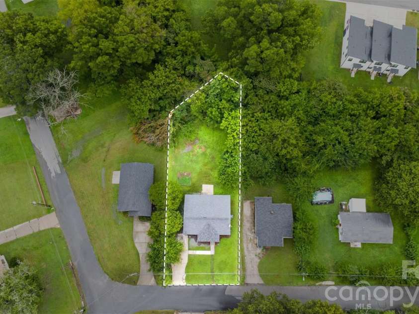 149 Melrose Drive, Concord, NC 28025.  MLS# CAR4402851, YatesRealty ID 37692. 